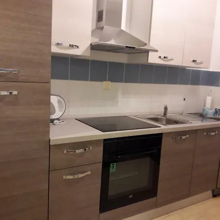 Apartman Ana 2 *