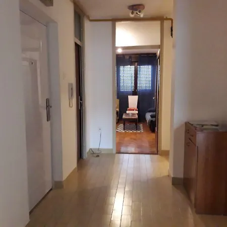 Apartment Apartman Ana 2